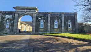 2, East Lodge, Meneage Parc, Helston TR13 8FJ