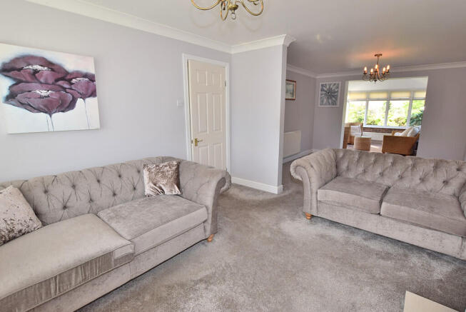 3 bed Semi-Detached for sale Image 4