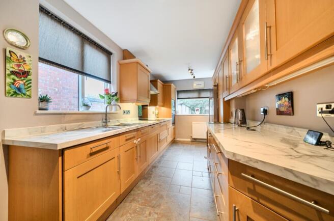 1376808-18-690e3229025eb