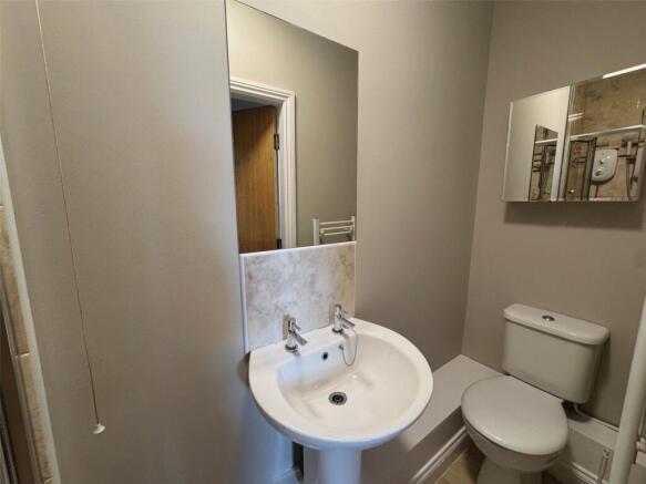1 bed Apartment to rent Image 6