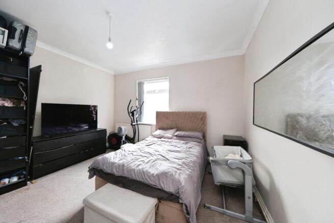 4 bed Semi-Detached for sale Image 11