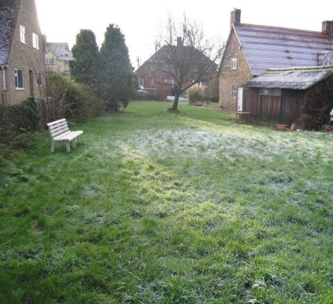 LARGE GARDEN