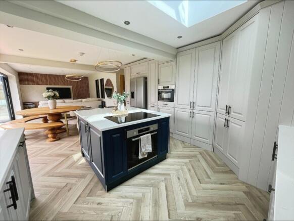 Open plan kitchen/Diner