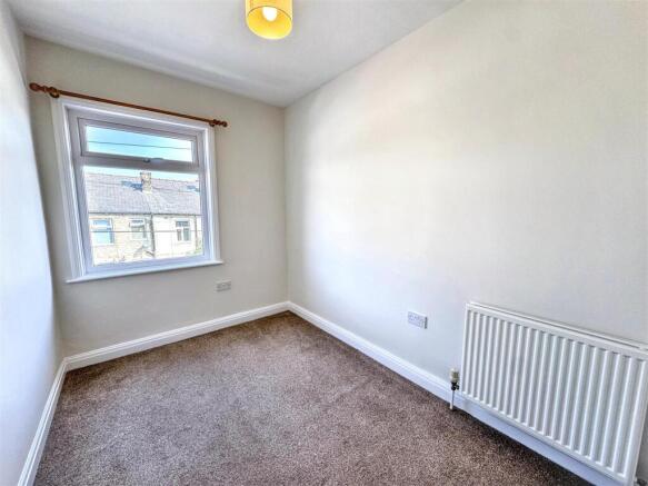 2 bed Terraced for sale Image 6