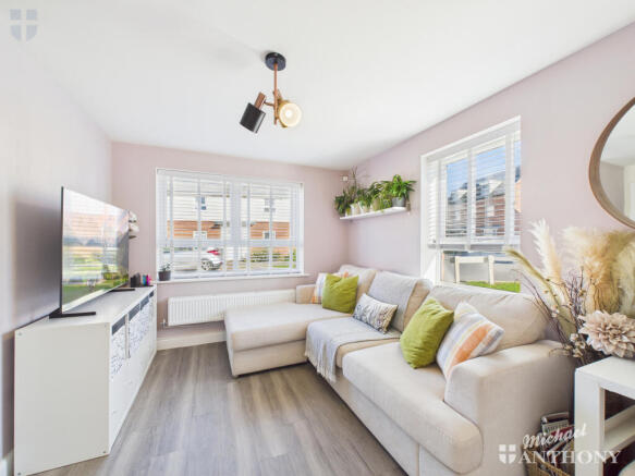 CAM03218G0-PR0783-STILL006