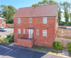8, Blackberry Close, Paignton TQ4 7UB