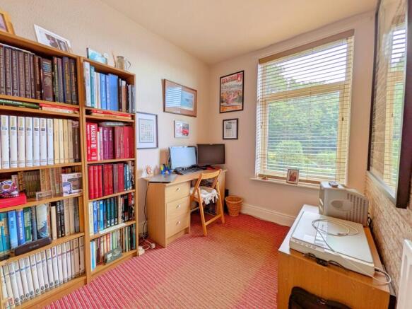 4 bed Terraced for sale Image 9