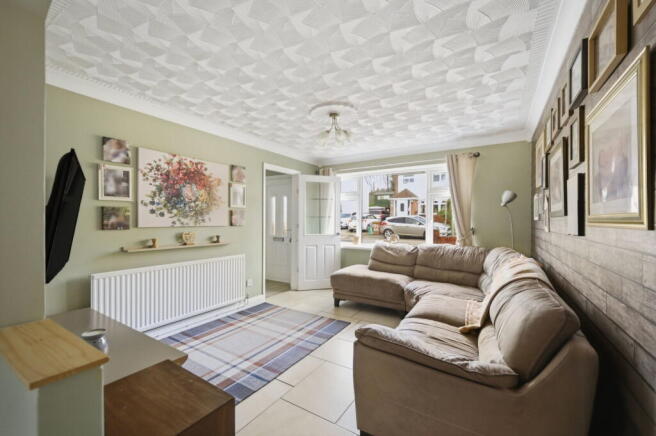 Shannon Close, Pontllanfraith, Blackwood, NP12 2FW photo 4