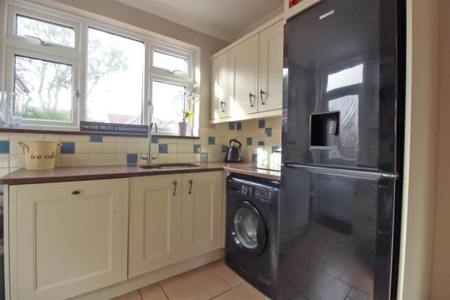 Kitchen c.JPG