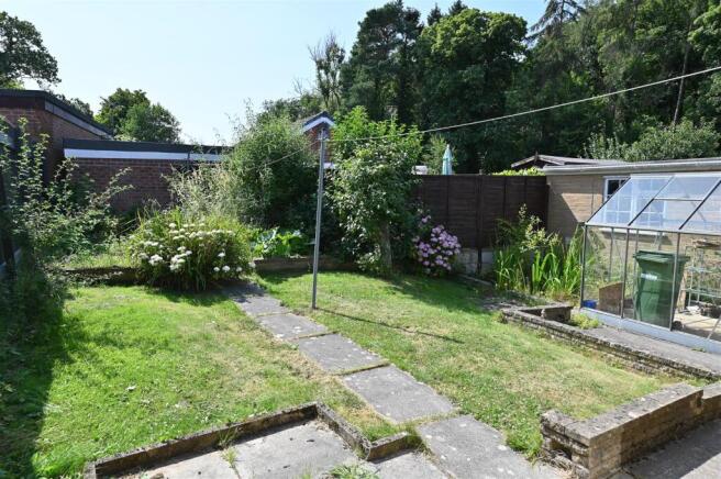 2 bed Semi-Detached Bungalow for sale Image 12
