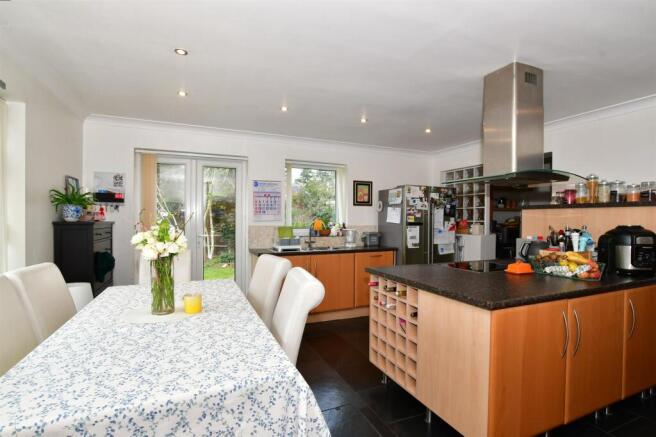 Kitchen/Dining Area