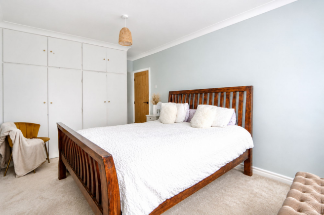 2 bed Semi-Detached Bungalow for sale Image 10