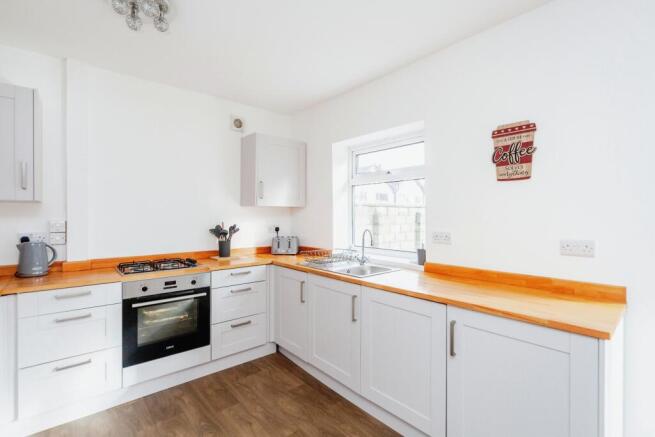 Kitchen/ Dining Room