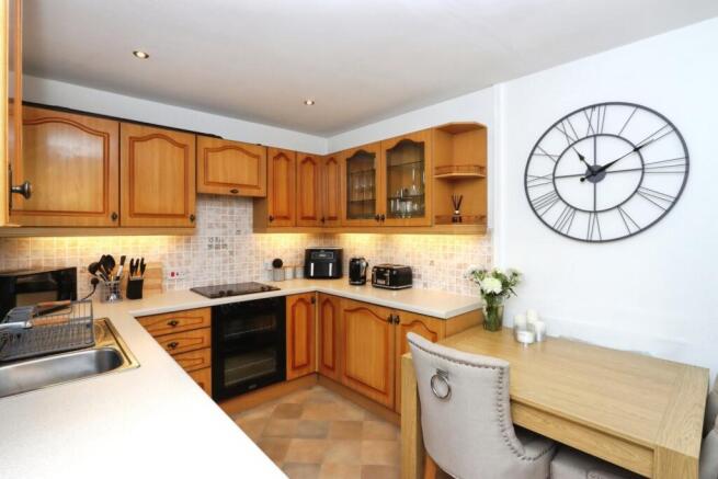 2 bed Terraced for sale Image 8