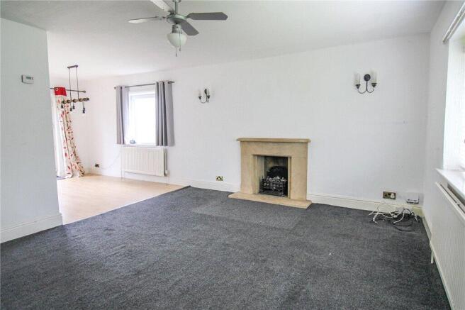 4 bed Detached for sale Image 8