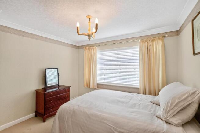 3 bed House for sale Image 6