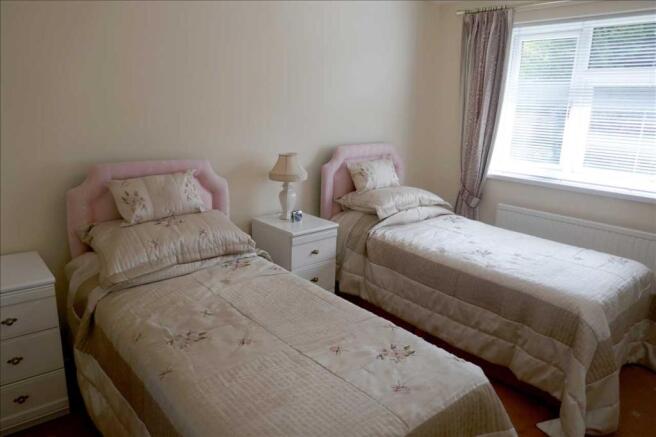 BEDROOM 1 (Front):