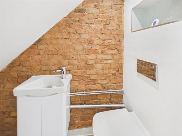 2 bed House for sale Image 4