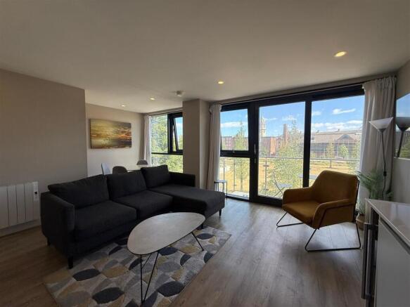 1 bed Apartment to rent Image 9