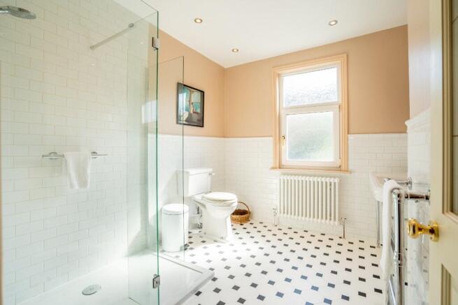 3 bed Terraced to rent Image 7
