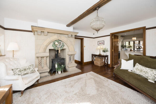 4 bed Detached for sale Image 8
