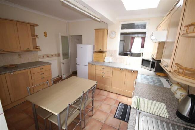 Kitchen: