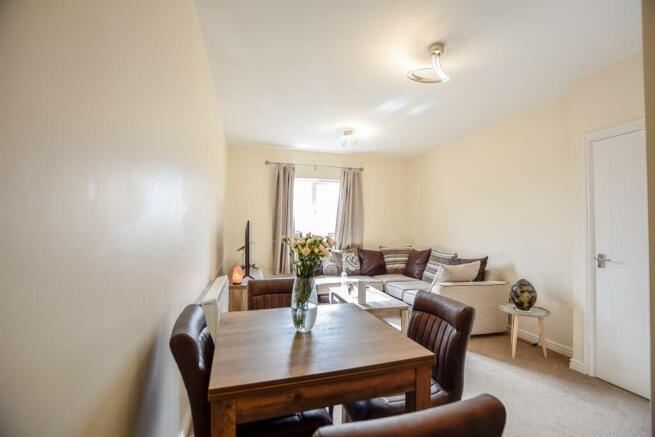 Living/Dining Area