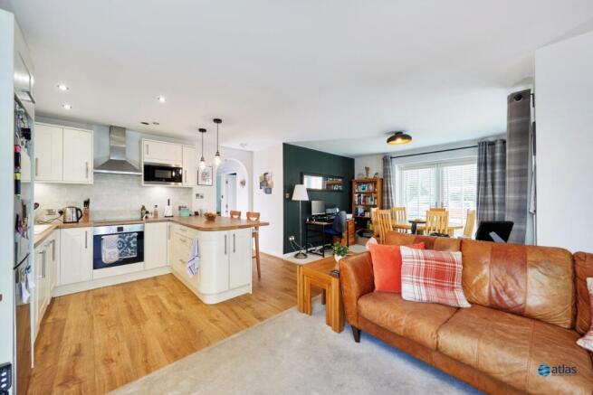 Lounge/Dining/Kitchen