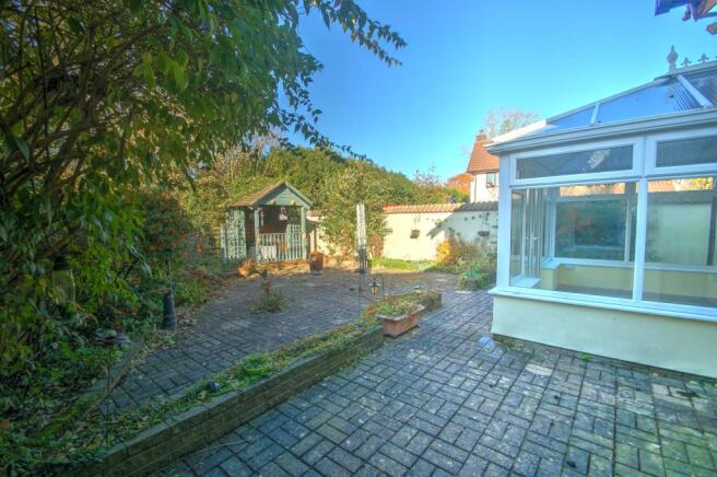 Garstons Close Gdn 1