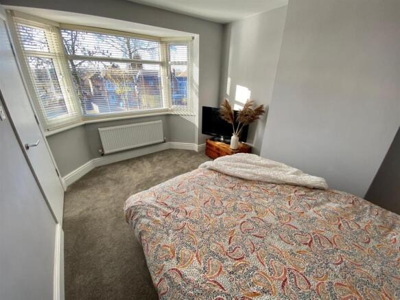 BEDROOM 2