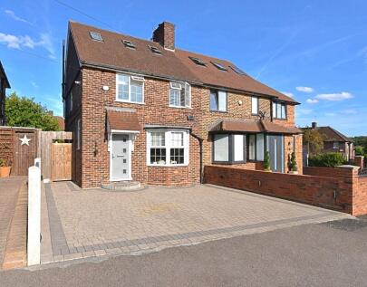 Friday Hill East, Chingford, London. E4 6JT
