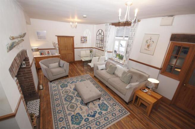 Living Room.JPG