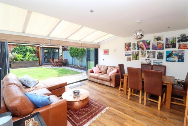 Dining/Conservatory