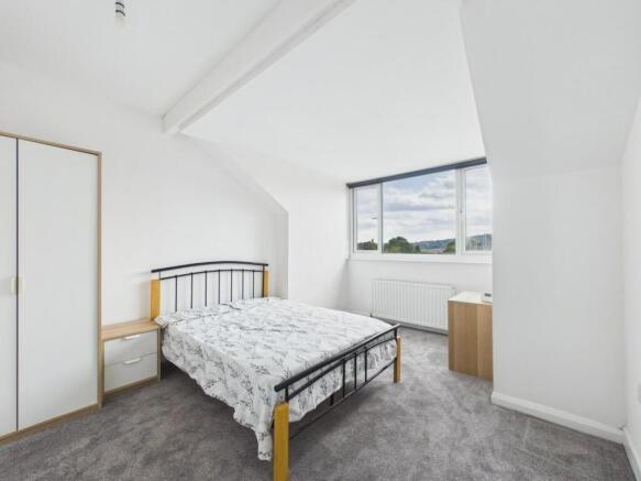 3 bed Terraced for sale Image 6