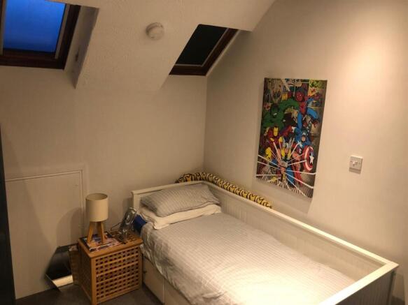 2 bed House to rent Image 12