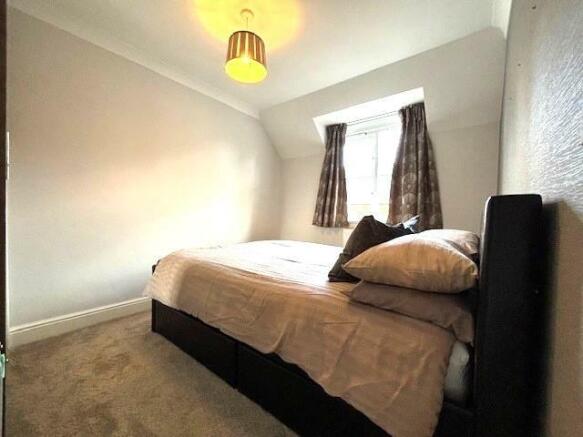 Bed 2.jpg