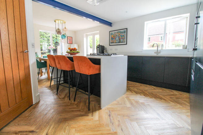 Kitchen/Dining Space