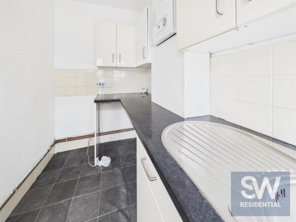 2 bed Terraced for sale Image 8