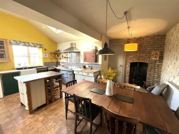 Living/Dining Kitchen
