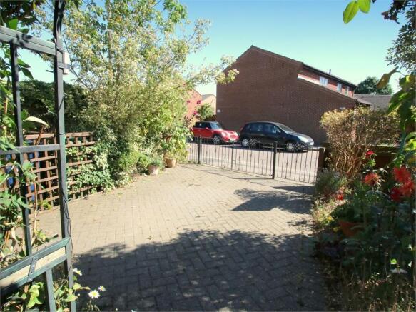Photo 11