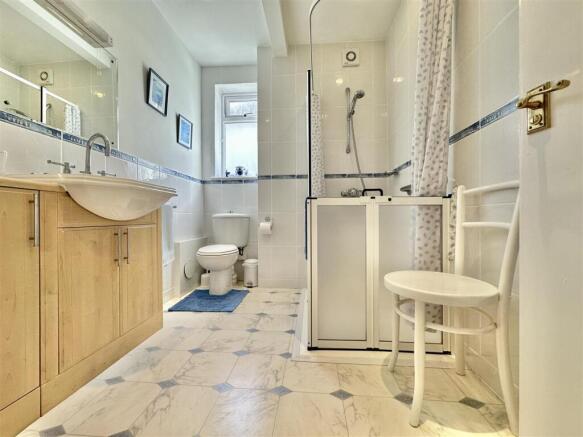 En Suite Shower Room