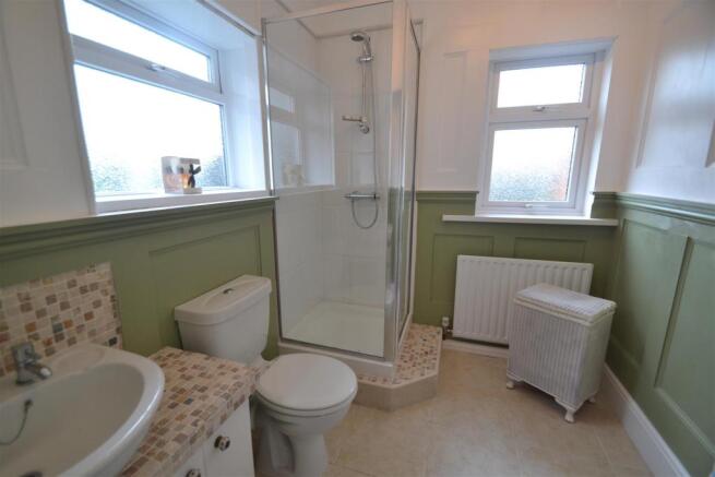 FAMILY BATHROOM WC