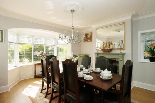4 bed Detached Bungalow for sale Image 10