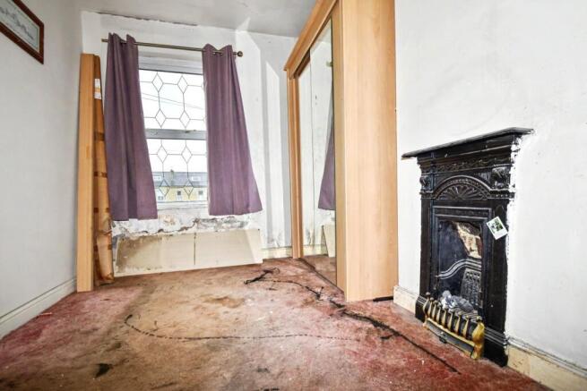 2 bed Terraced for sale Image 5