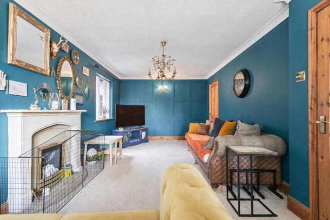 4 bed Detached for sale Image 5