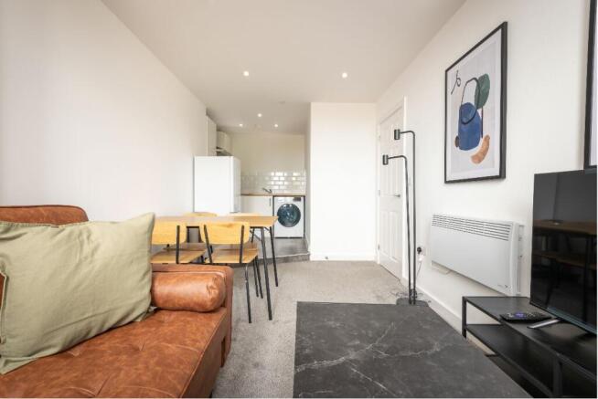 1 bed Apartment to rent Image 10