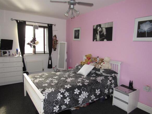 Double Bedroom