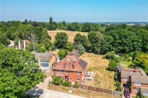 82, The Avenue, Mortimer Common, Reading RG7 3QX