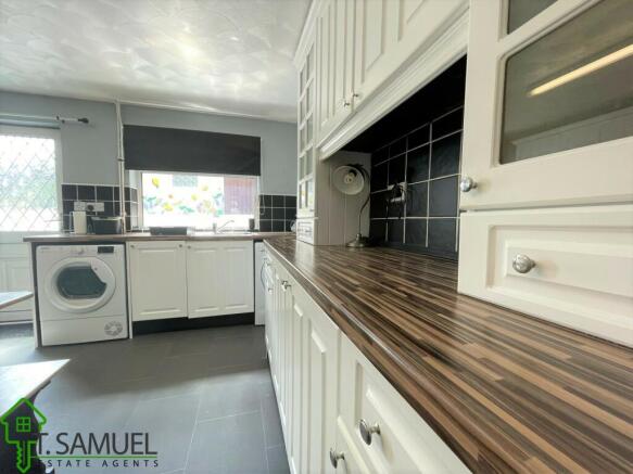 KITCHEN D