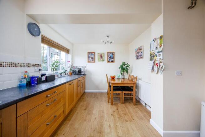 Mustaver_Luxford_Road_Crowborough_TN62PP_RootsProp